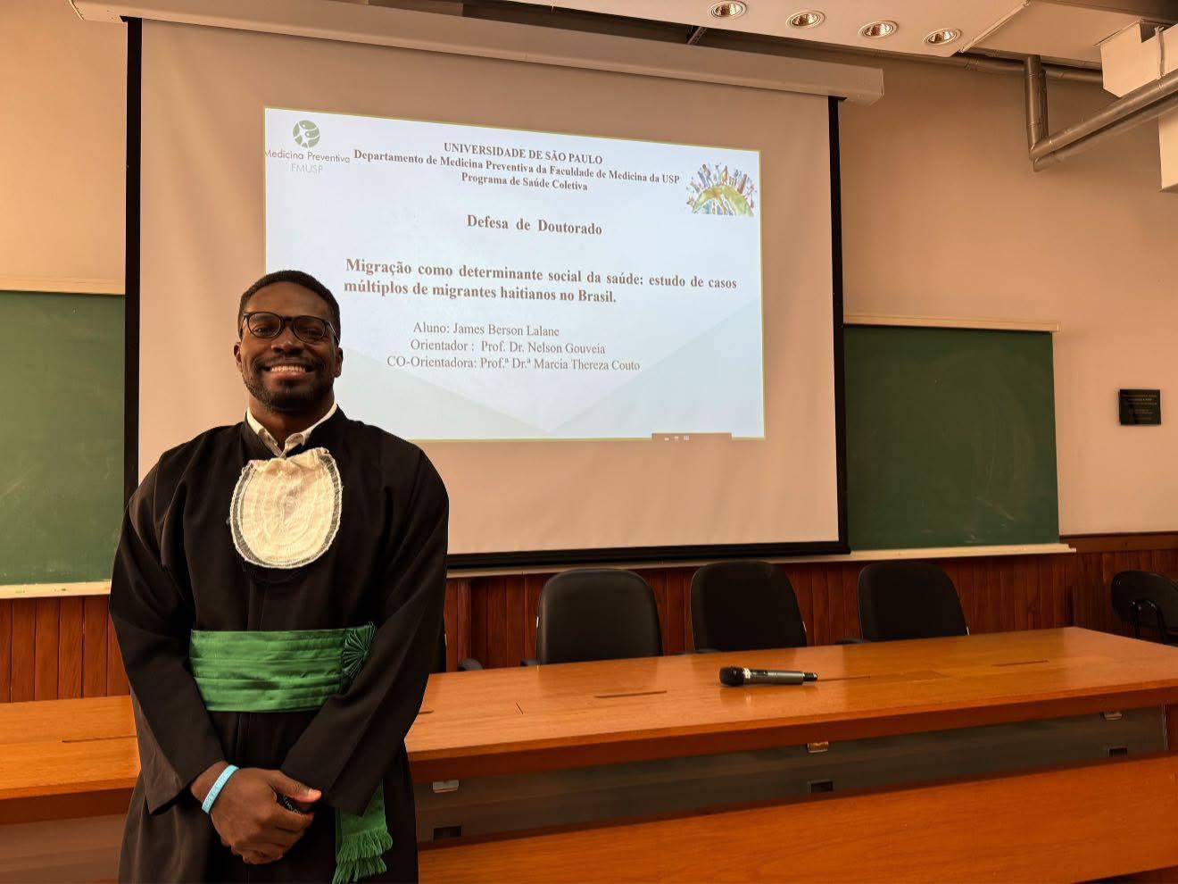 Yon Ayisyen soutni tèz doktora li sou sante migran yo actualité migration haïtienne monde