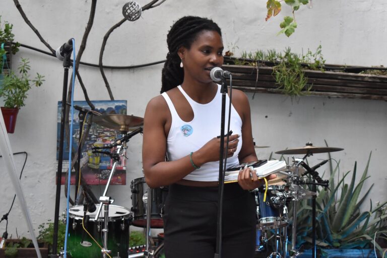 Vanessa Dacier, porte-flambeau interculturel au Chili 